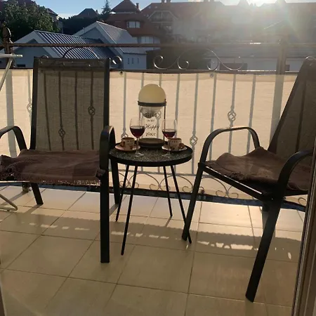 Elmira Apartament *