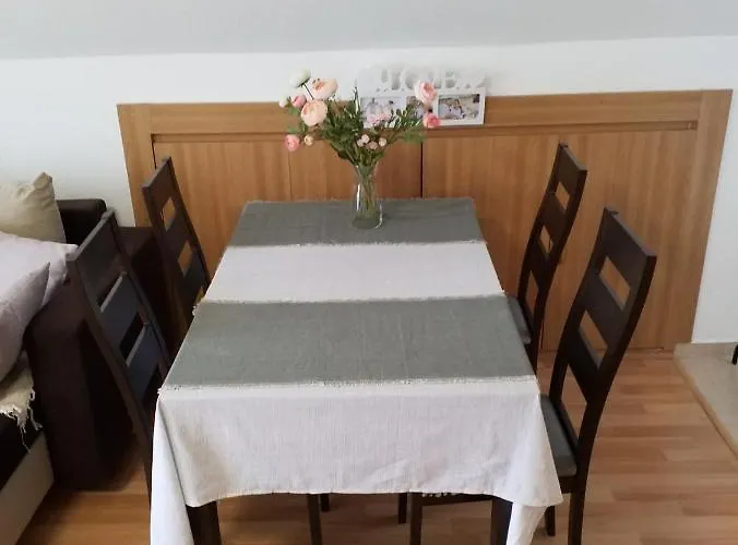 Elmira Appartement *